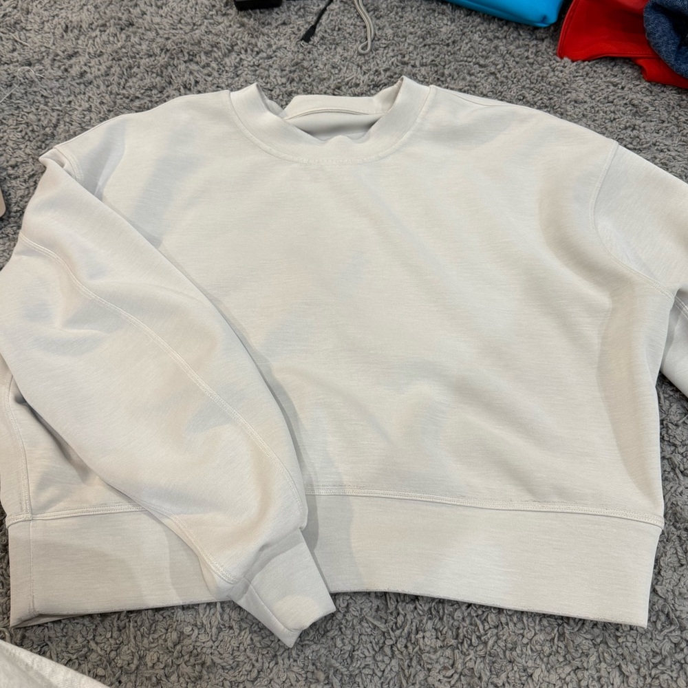 Lululemon softstreme pullover size 4